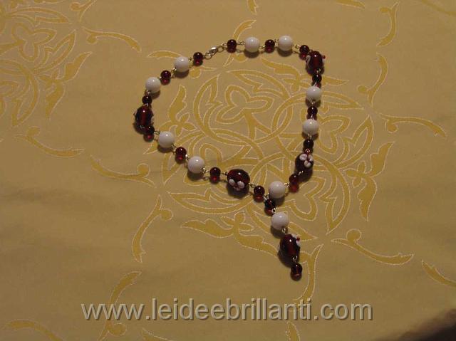 collana fiori  rossa e bianca_1067x800.JPG